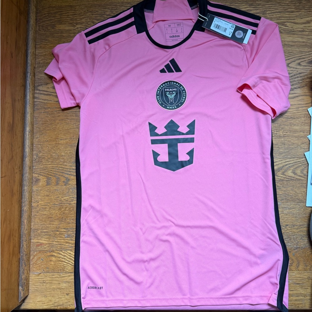 Official MLS Inter Miami men’s jersey - NWT